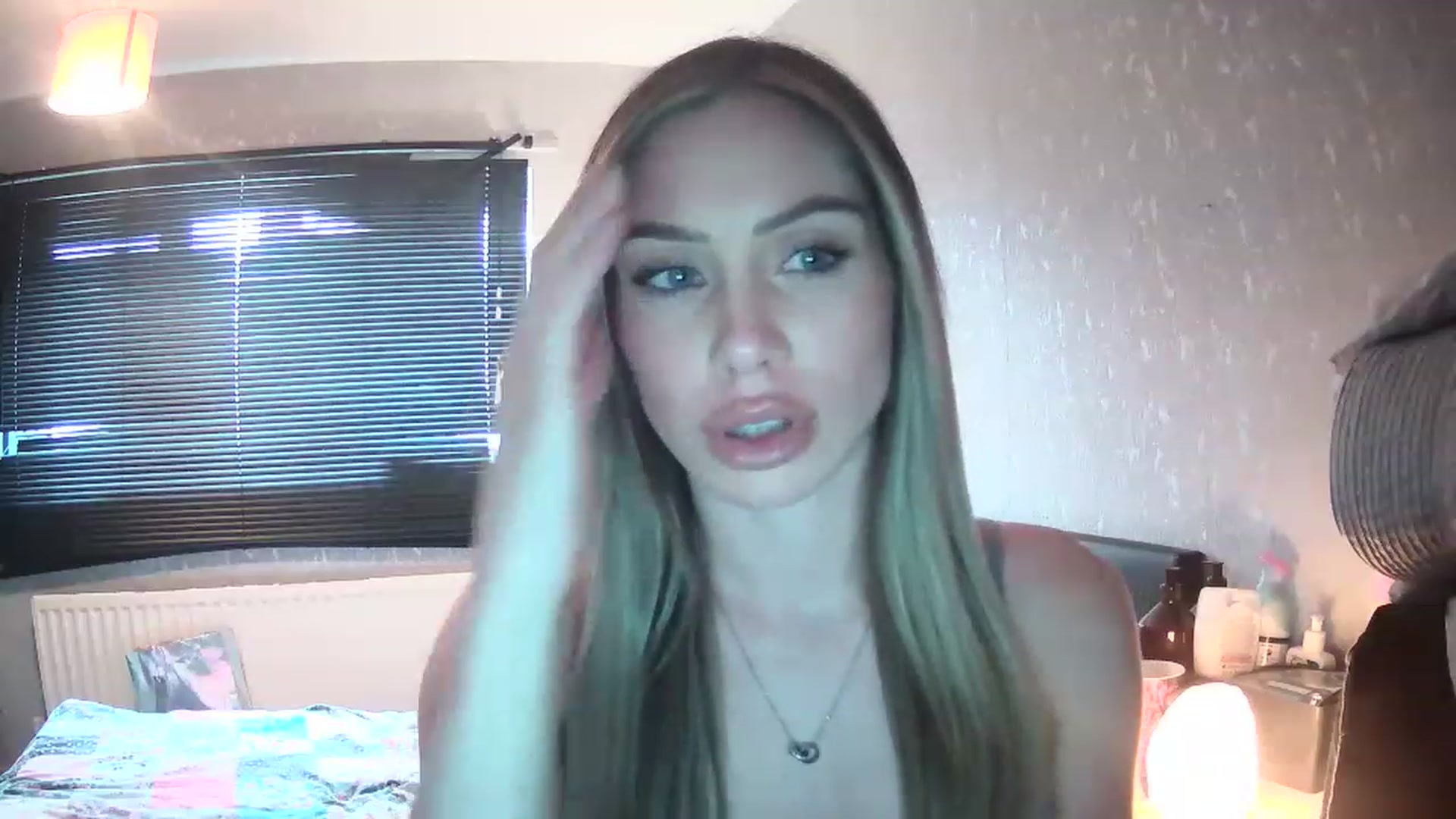 Gallery image thumbnail from English_Babe1's myfreecams stream on, 03/27/2023, 14:50 image 10 of 20