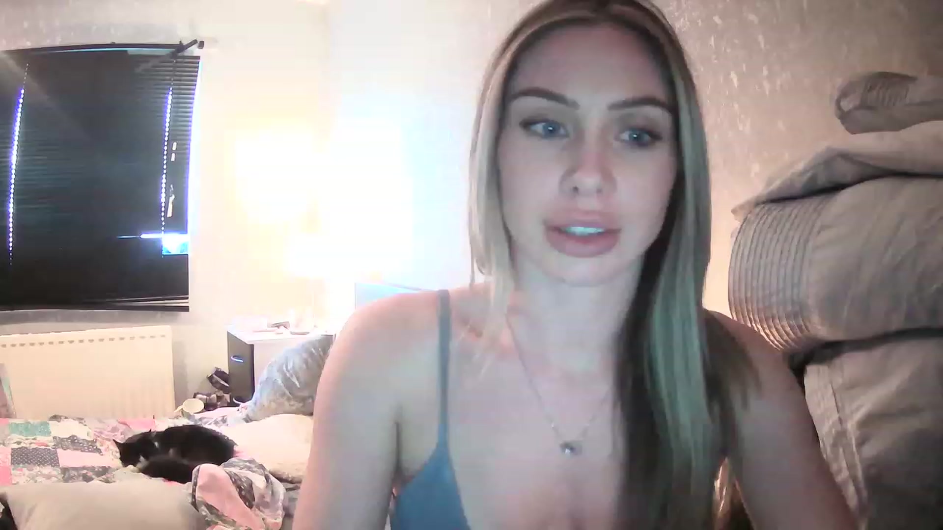 Gallery image thumbnail from English_Babe1's myfreecams stream on, 03/27/2023, 17:06 image 20 of 20