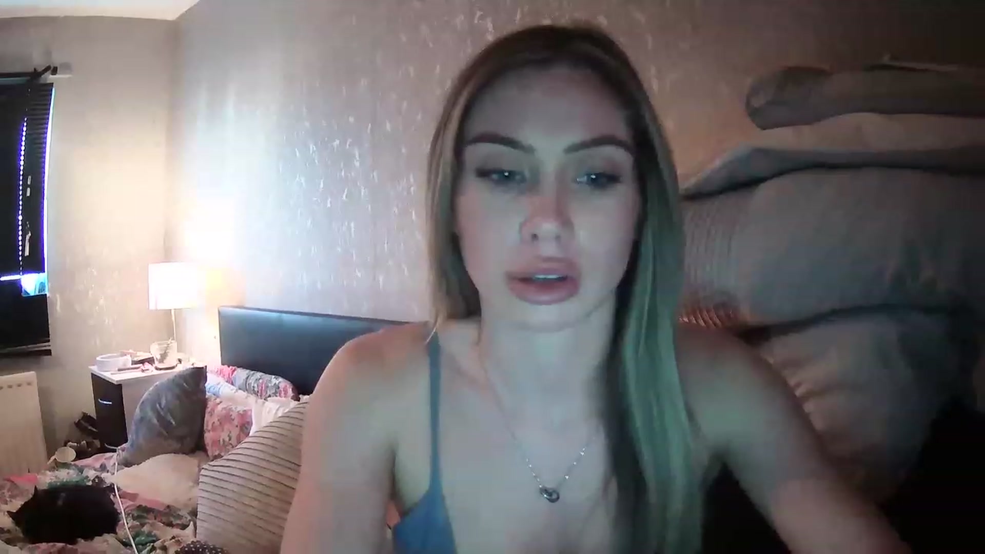 Gallery image thumbnail from English_Babe1's myfreecams stream on, 03/27/2023, 17:06 image 8 of 20
