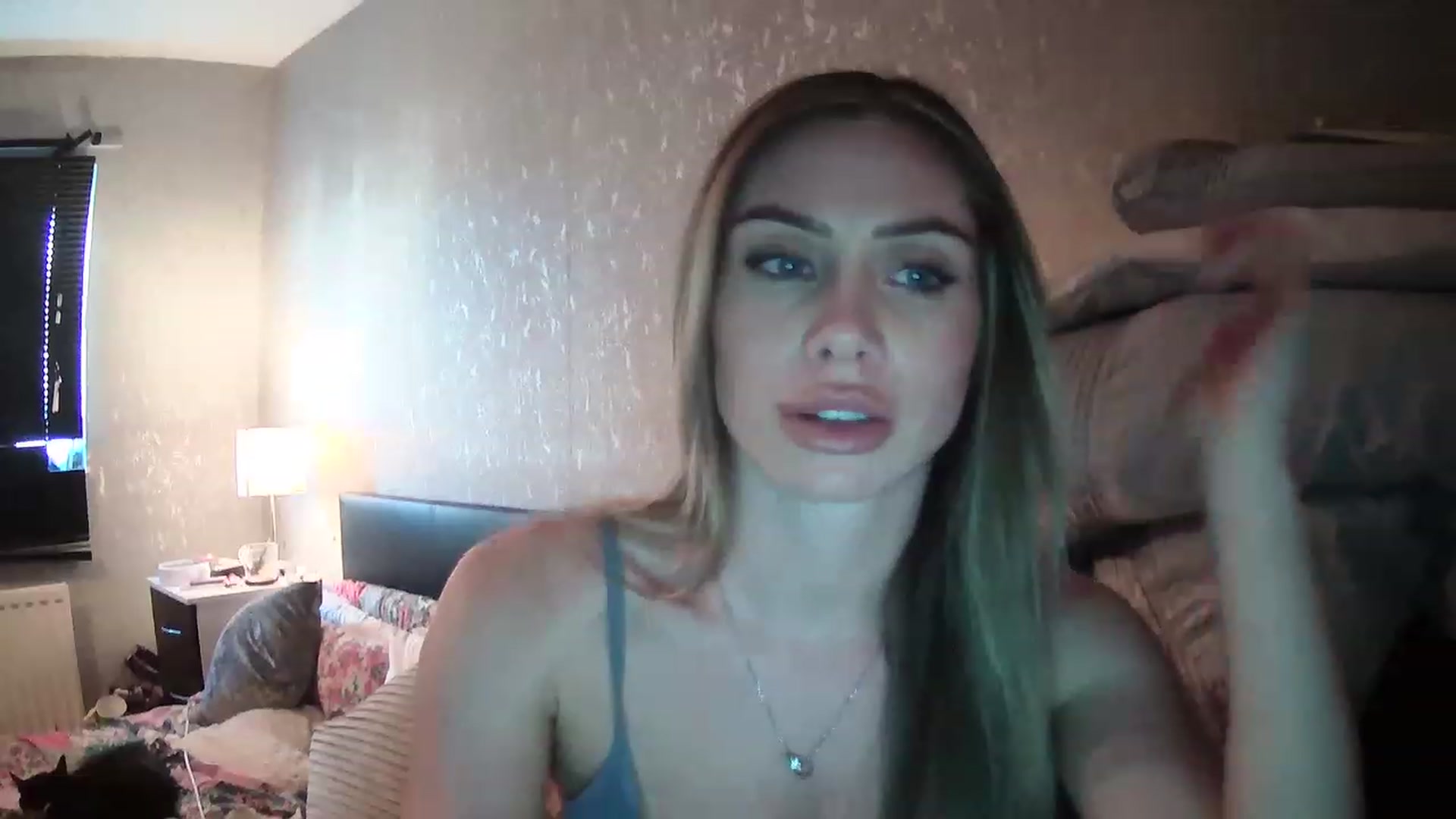 Gallery image thumbnail from English_Babe1's myfreecams stream on, 03/27/2023, 17:06 image 2 of 20