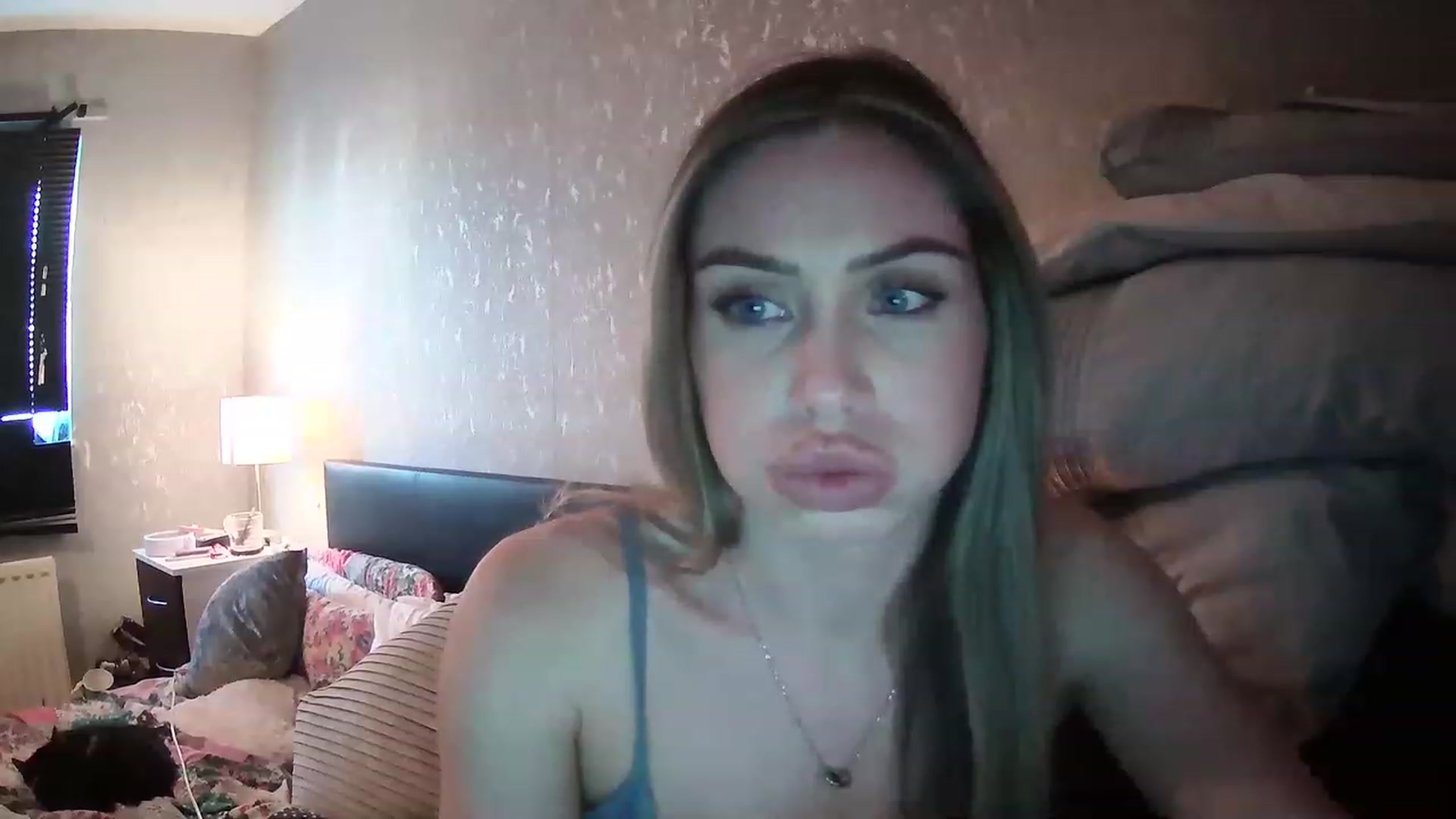 Gallery image thumbnail from English_Babe1's myfreecams stream on, 03/27/2023, 17:06 image 7 of 20