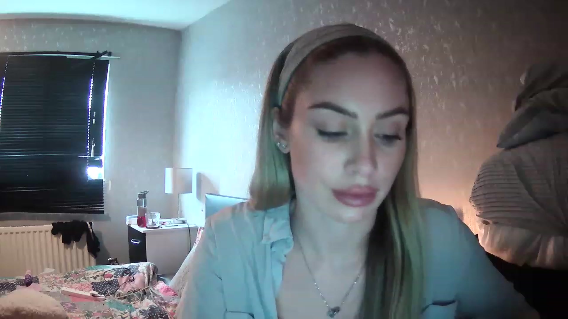 Gallery image thumbnail from English_Babe1's myfreecams stream on, 03/29/2023, 15:57 image 16 of 20