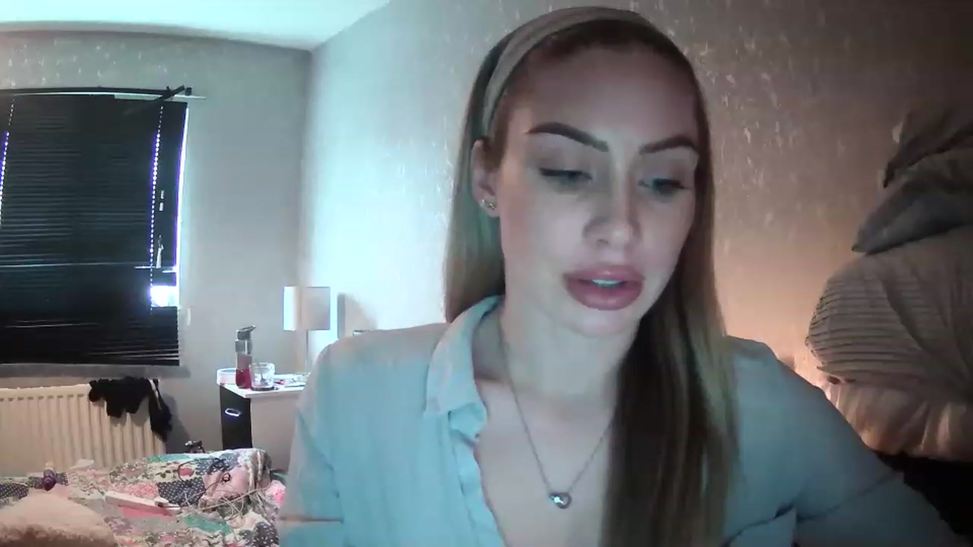 Gallery image thumbnail from English_Babe1's myfreecams stream on, 03/29/2023, 15:57 image 11 of 20