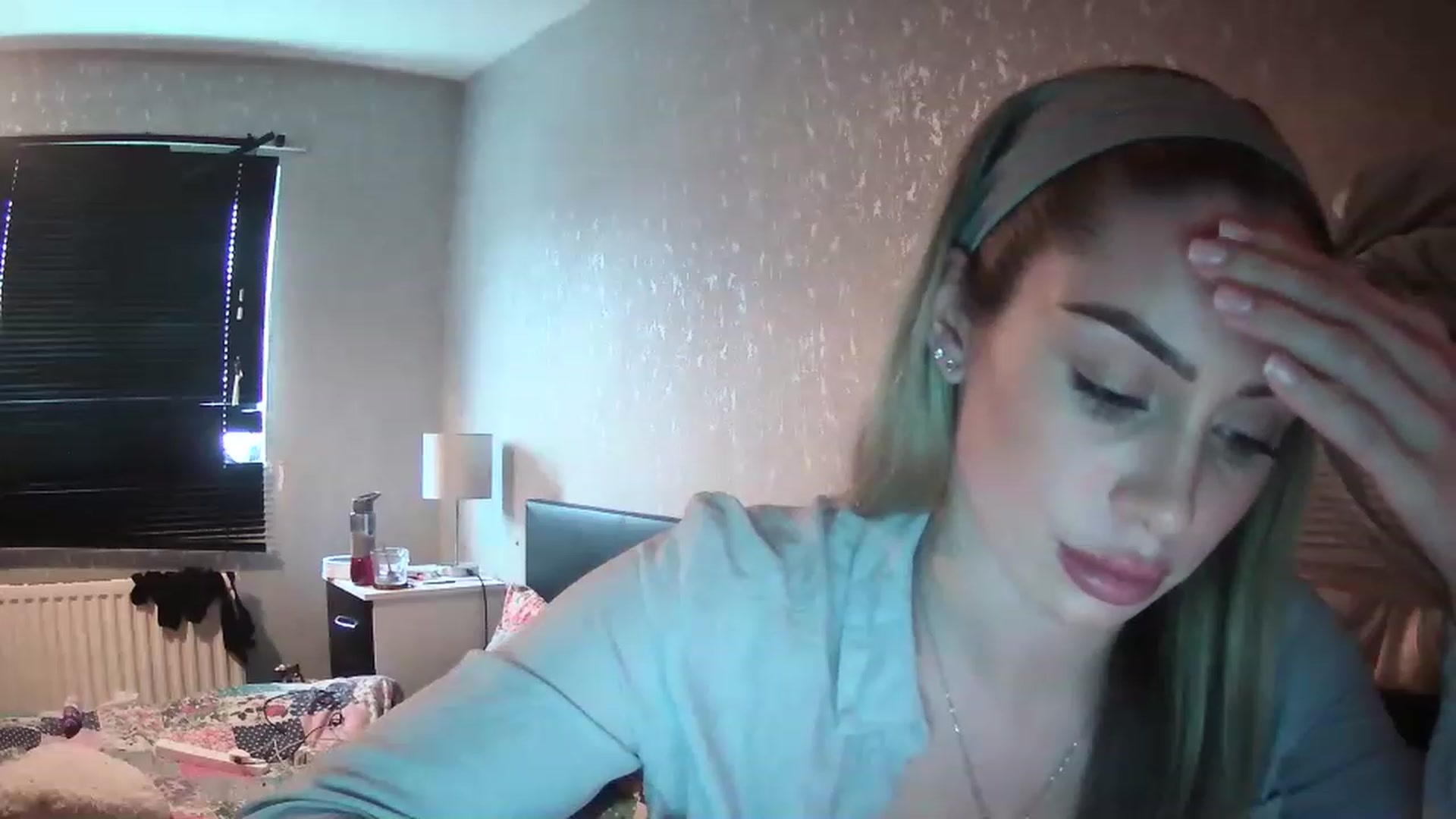 Gallery image thumbnail from English_Babe1's myfreecams stream on, 03/29/2023, 15:57 image 9 of 20