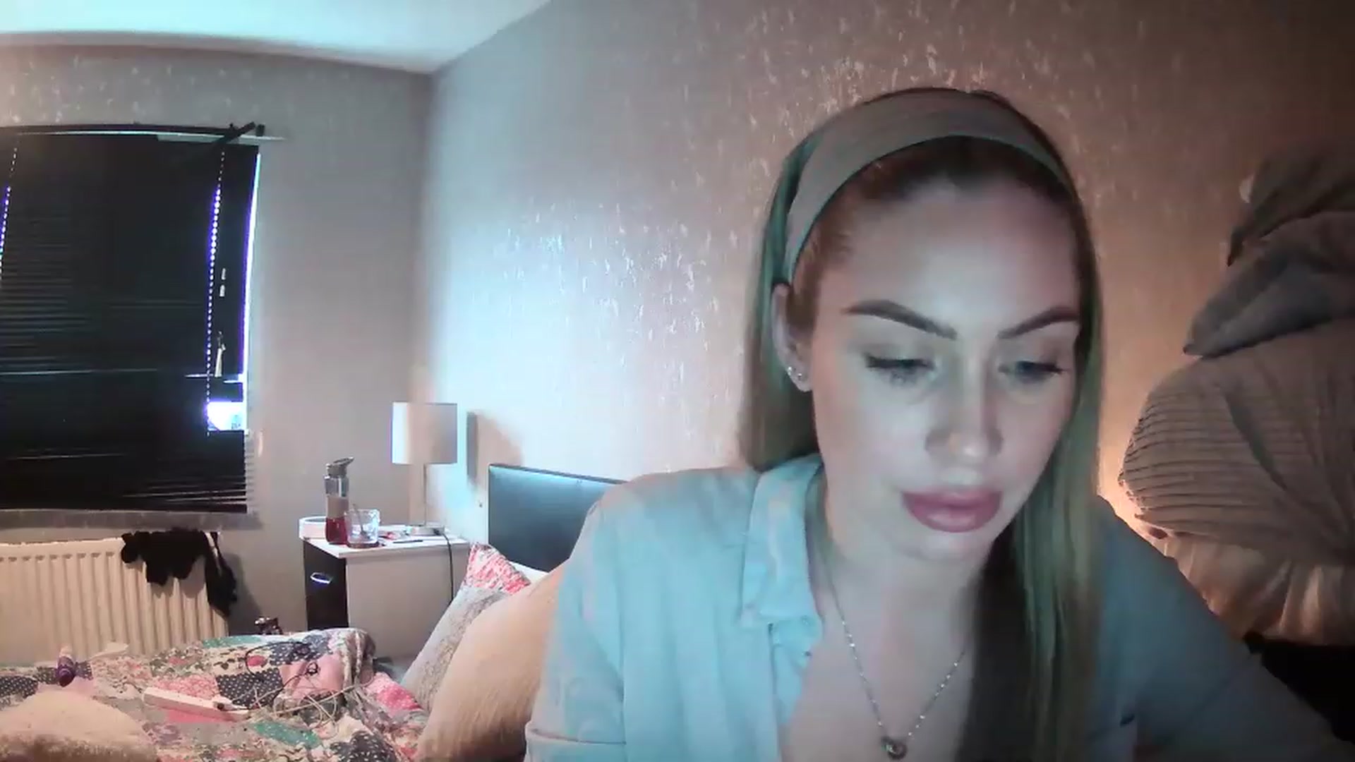 Gallery image thumbnail from English_Babe1's myfreecams stream on, 03/29/2023, 15:57 image 7 of 20