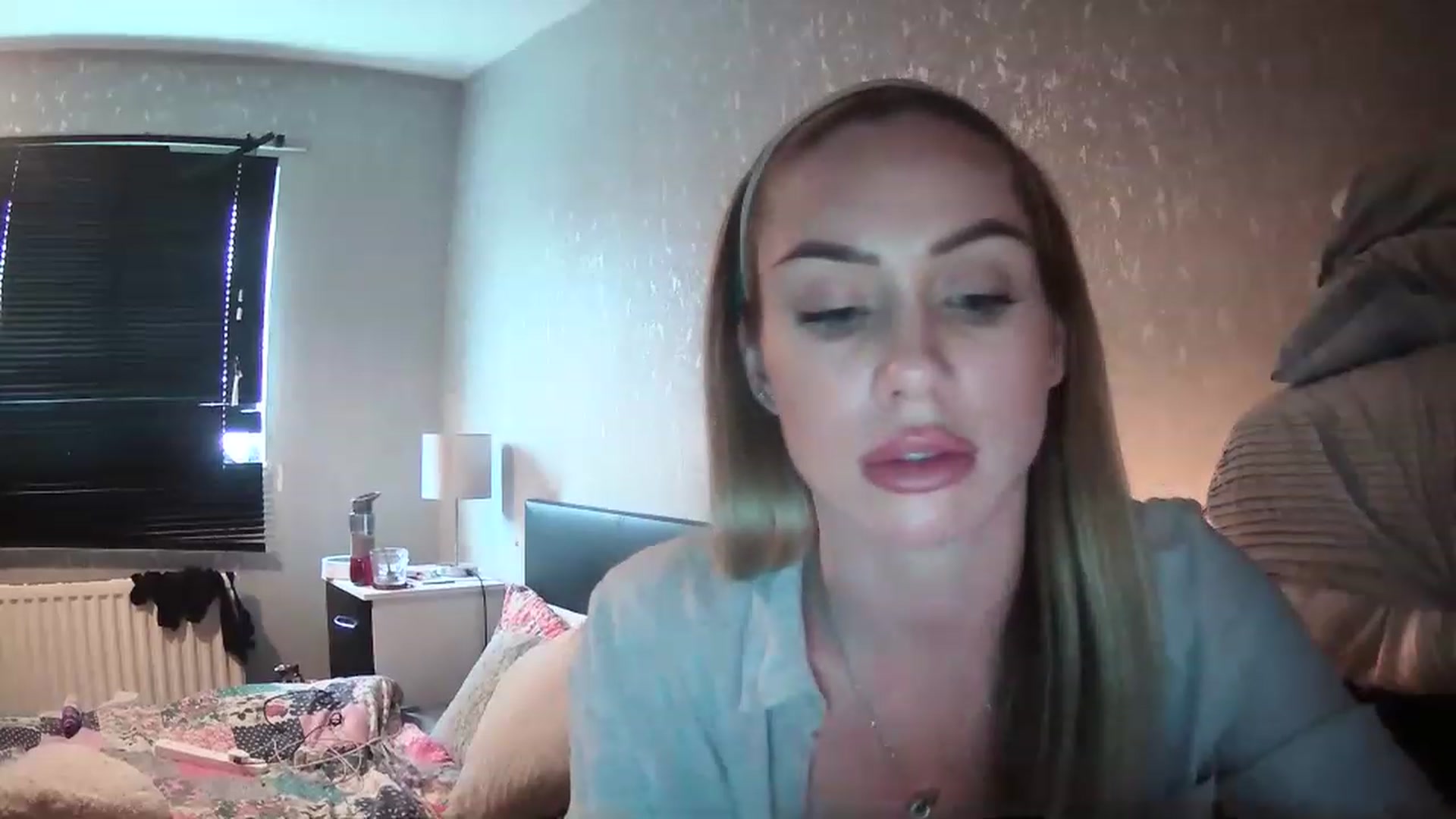 Gallery image thumbnail from English_Babe1's myfreecams stream on, 03/29/2023, 15:57 image 10 of 20