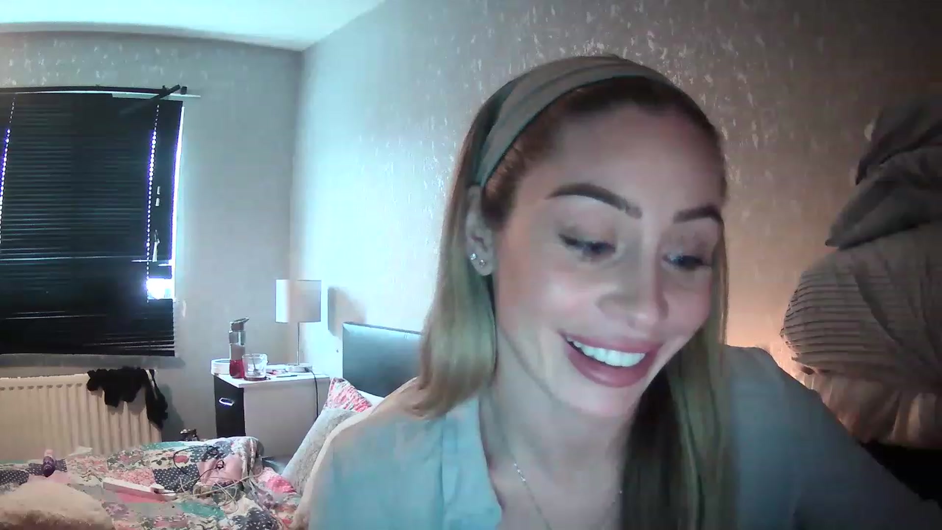 Gallery image thumbnail from English_Babe1's myfreecams stream on, 03/29/2023, 15:57 image 14 of 20