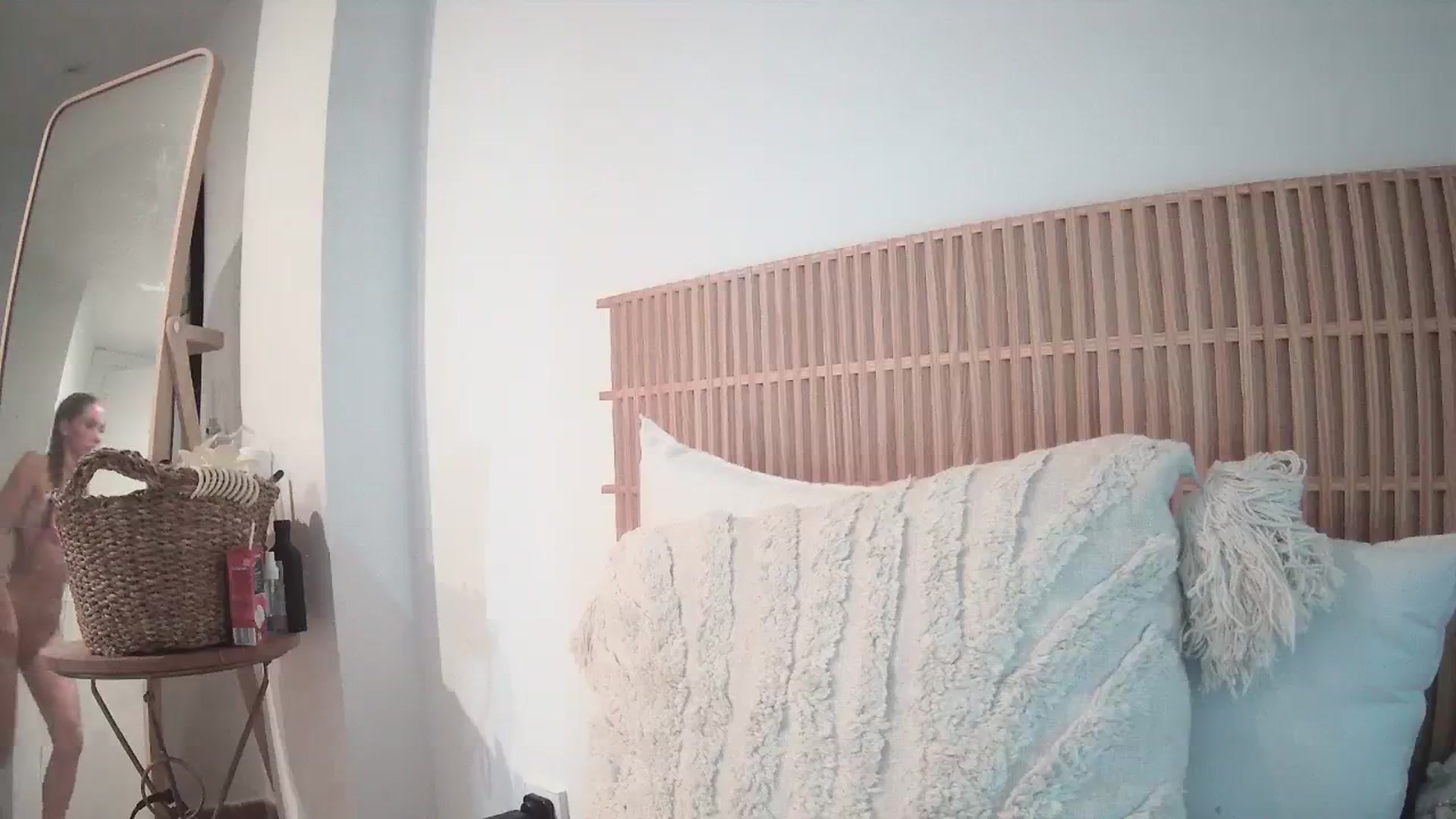 Gallery image thumbnail from English_Babe1's myfreecams stream on, 10/20/2023, 14:39 image 16 of 20