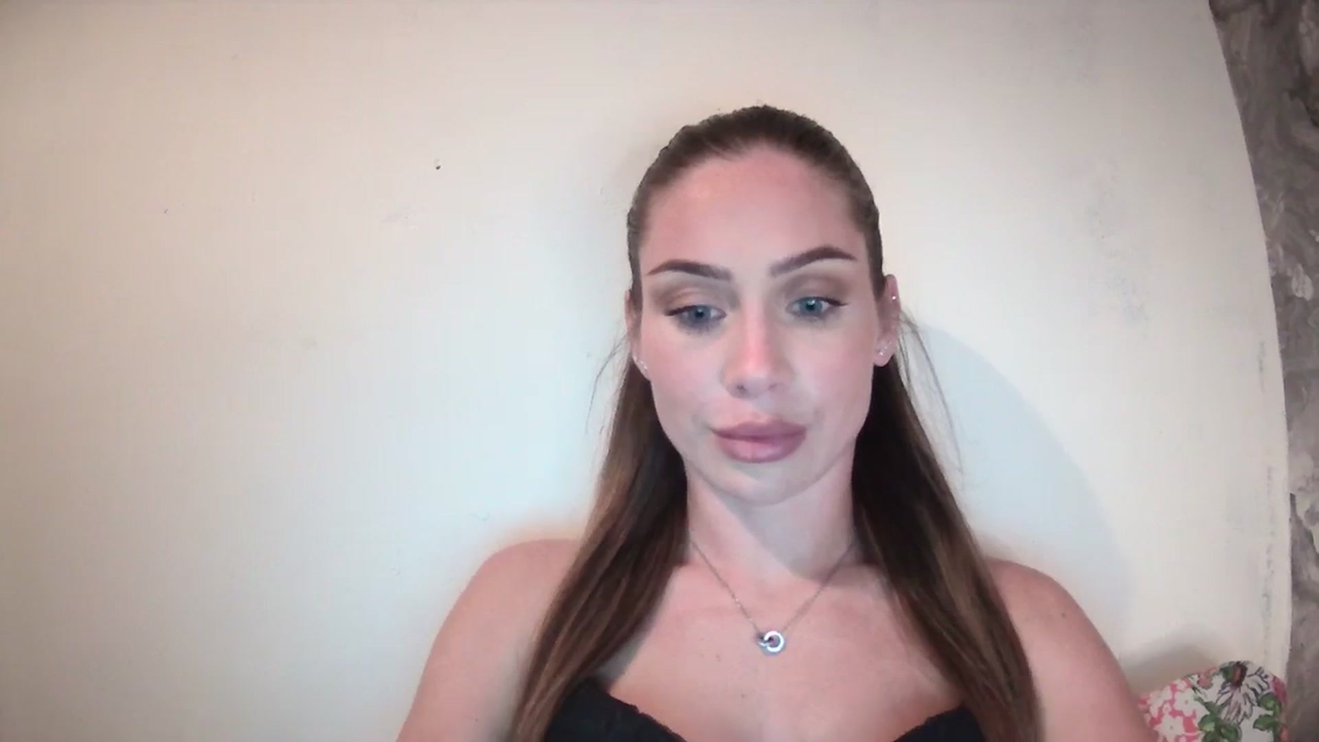 Gallery image thumbnail from English_Babe1's myfreecams stream on, 11/04/2023, 13:13 image 12 of 20