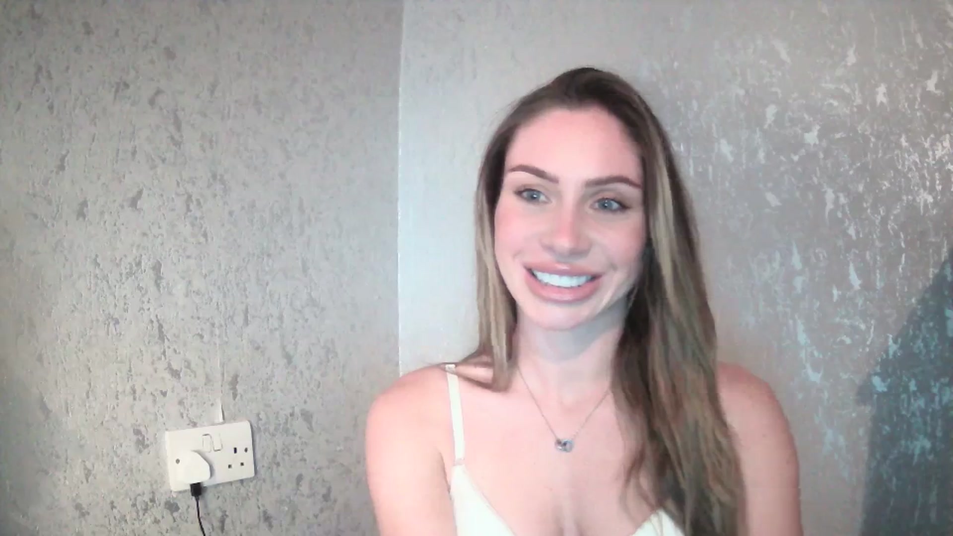Gallery image thumbnail from English_Babe1's myfreecams stream on, 11/07/2023, 11:49 image 16 of 20