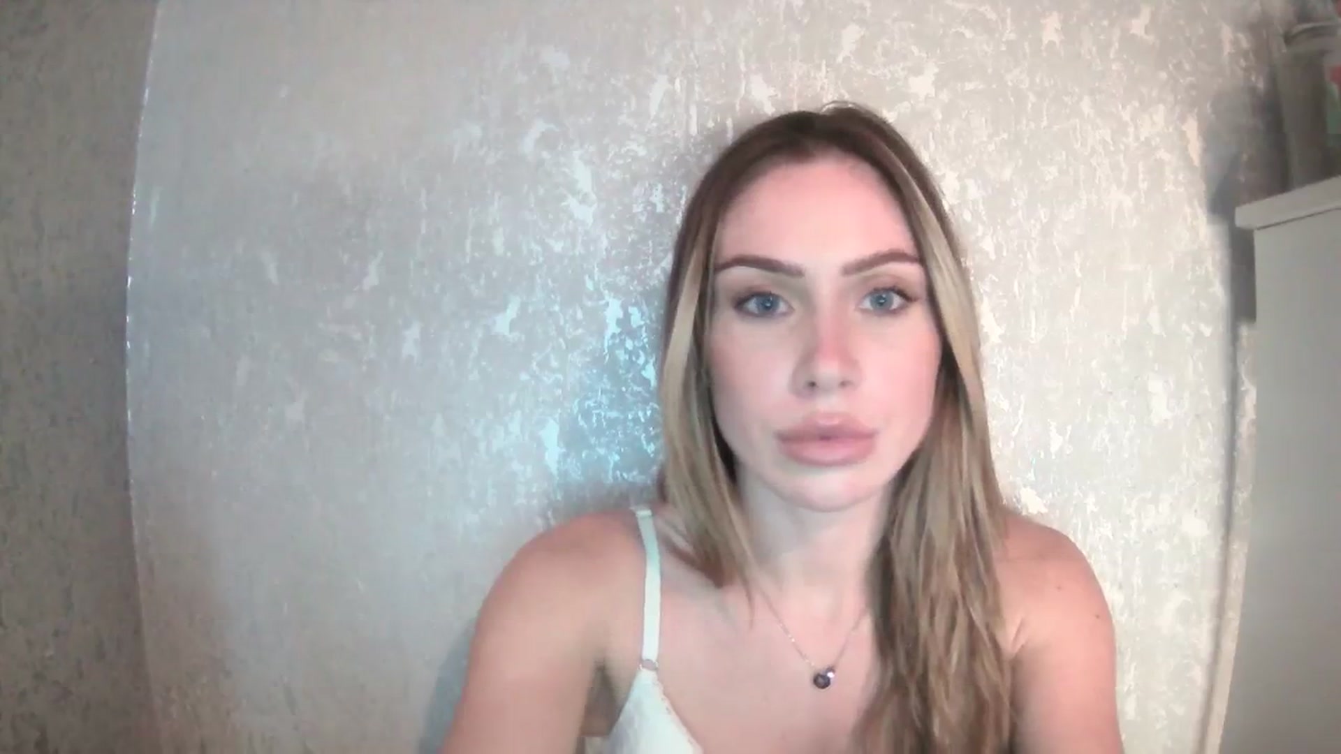 Gallery image thumbnail from English_Babe1's myfreecams stream on, 11/07/2023, 12:22 image 14 of 20