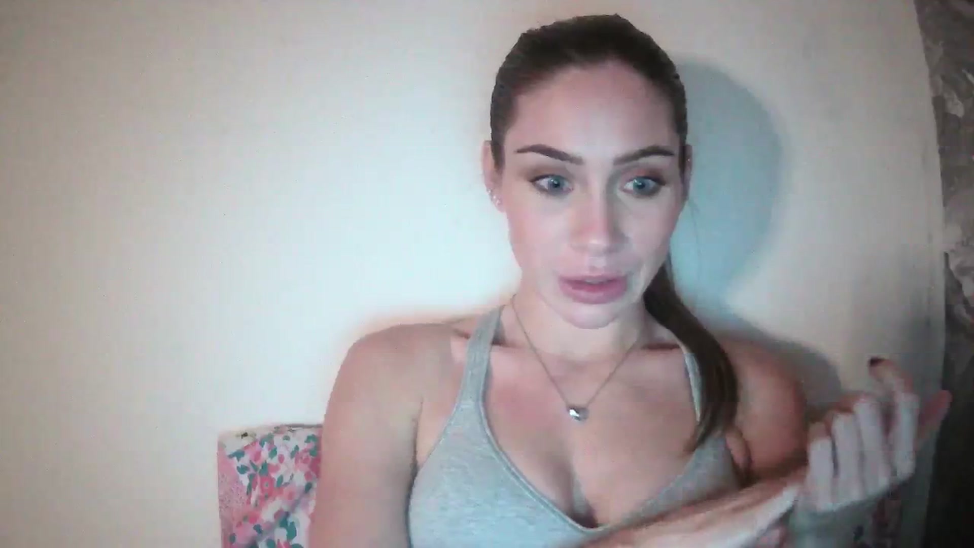 Gallery image thumbnail from English_Babe1's myfreecams stream on, 11/12/2023, 20:46 image 6 of 20