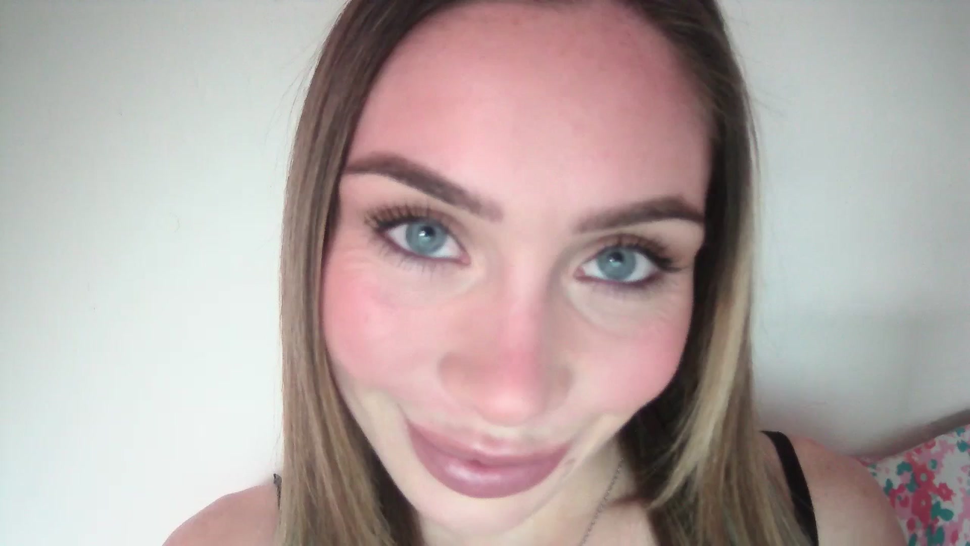 Gallery image thumbnail from English_Babe1's myfreecams stream on, 11/13/2023, 13:32 image 6 of 20