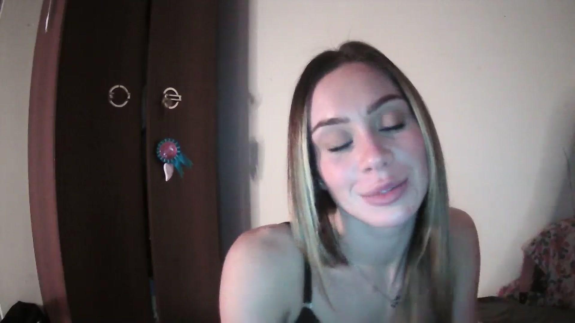 Gallery image thumbnail from English_Babe1's myfreecams stream on, 11/13/2023, 17:57 image 17 of 20