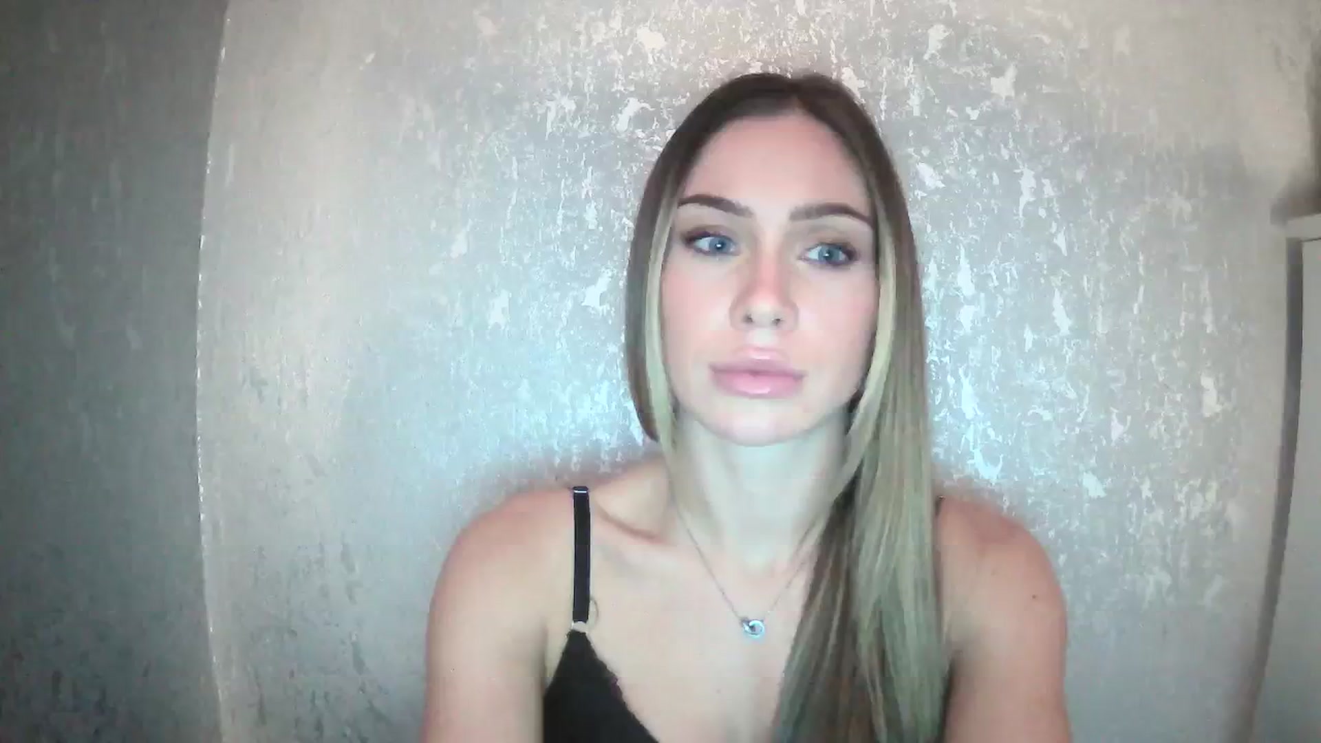 Gallery image thumbnail from English_Babe1's myfreecams stream on, 11/14/2023, 13:41 image 18 of 20