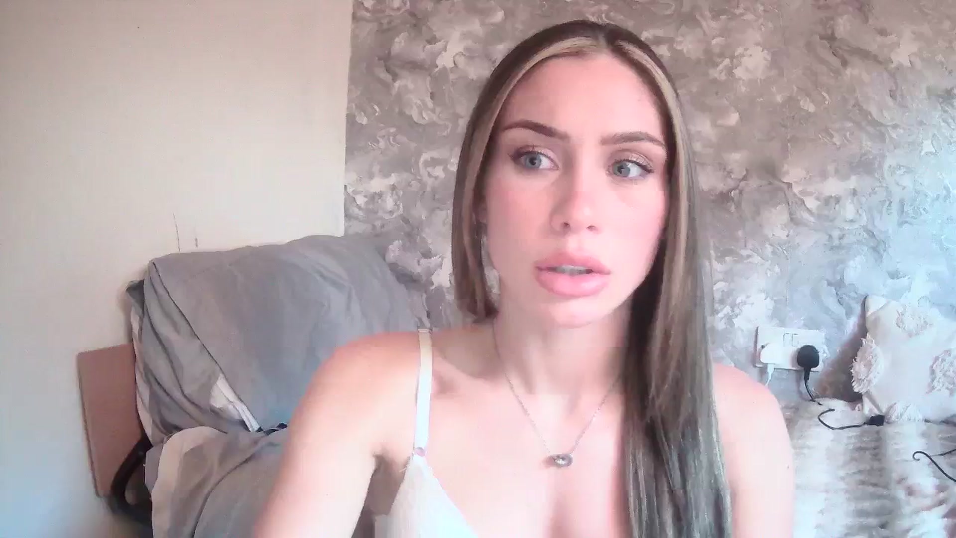 Gallery image thumbnail from English_Babe1's myfreecams stream on, 11/25/2023, 14:20 image 16 of 20