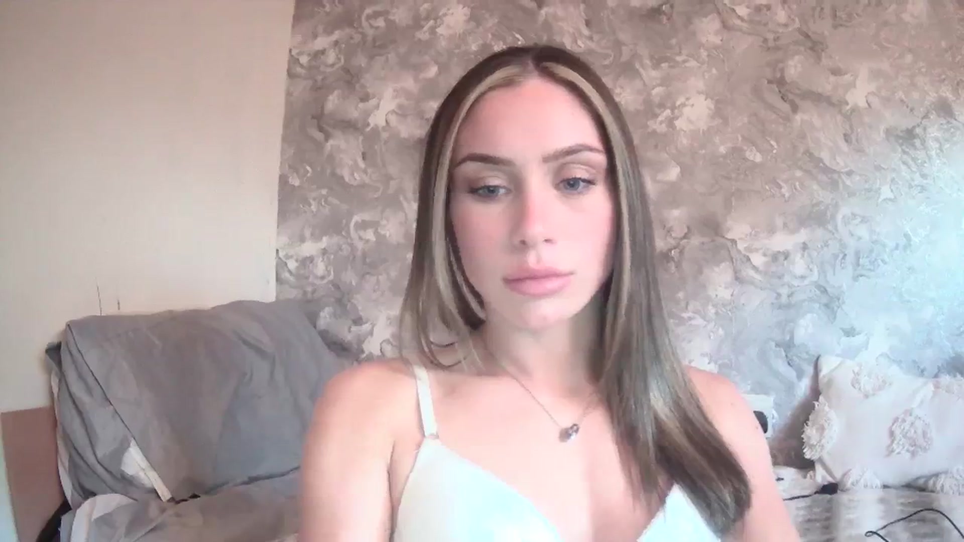 Gallery image thumbnail from English_Babe1's myfreecams stream on, 11/25/2023, 14:33 image 9 of 20