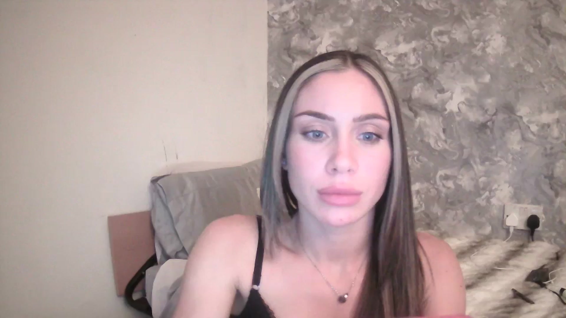 Gallery image thumbnail from English_Babe1's myfreecams stream on, 11/25/2023, 20:58 image 12 of 20