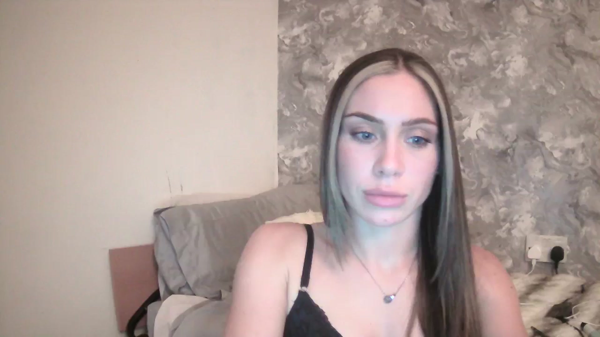 Gallery image thumbnail from English_Babe1's myfreecams stream on, 11/25/2023, 20:58 image 16 of 20