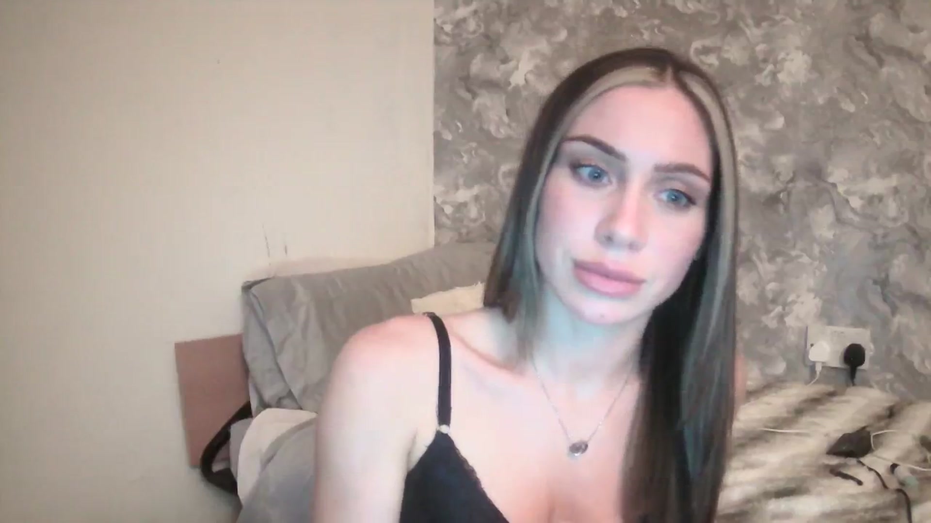 Gallery image thumbnail from English_Babe1's myfreecams stream on, 11/25/2023, 20:58 image 3 of 20