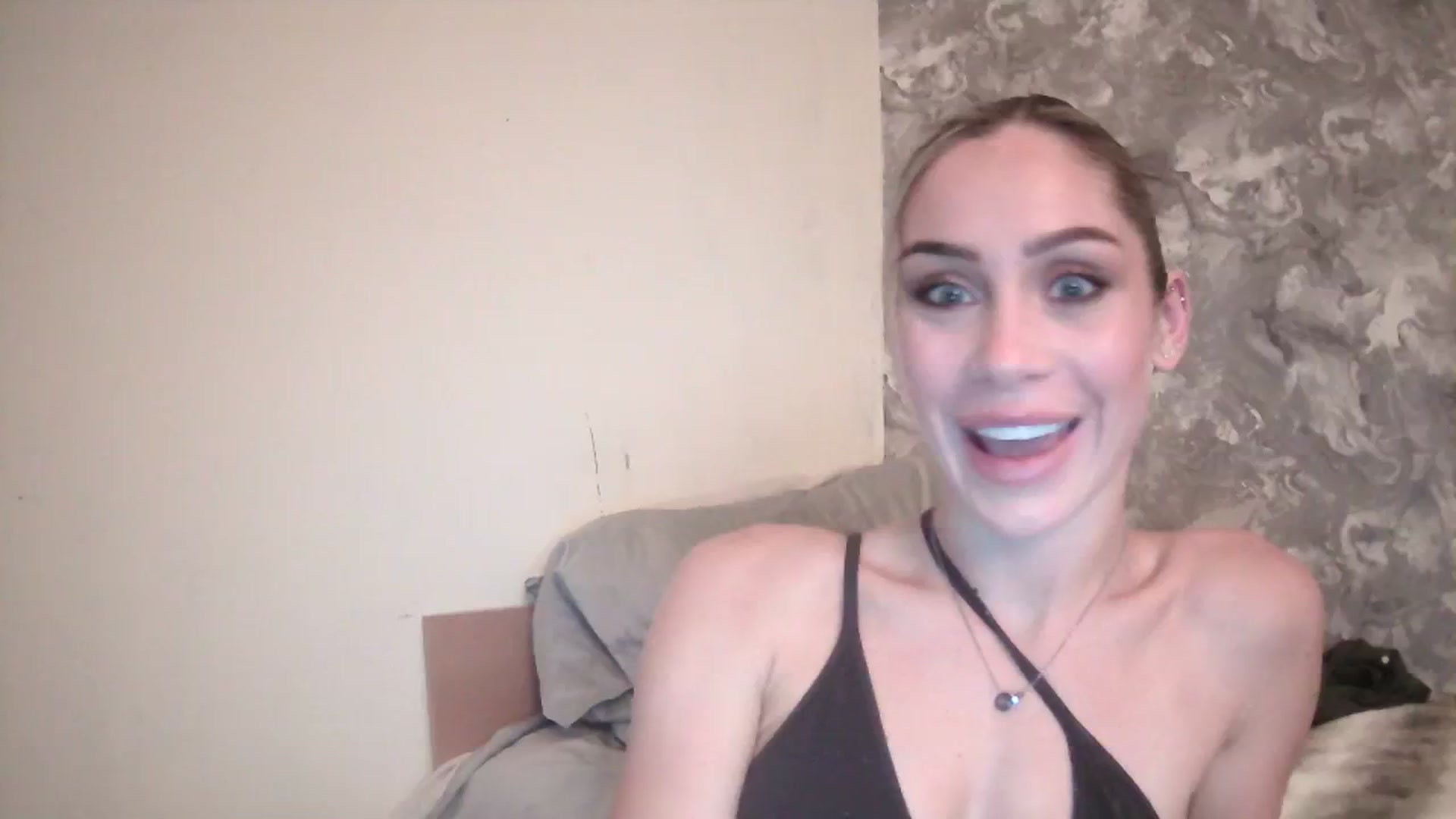 Gallery image thumbnail from English_Babe1's myfreecams stream on, 11/26/2023, 17:00 image 13 of 20