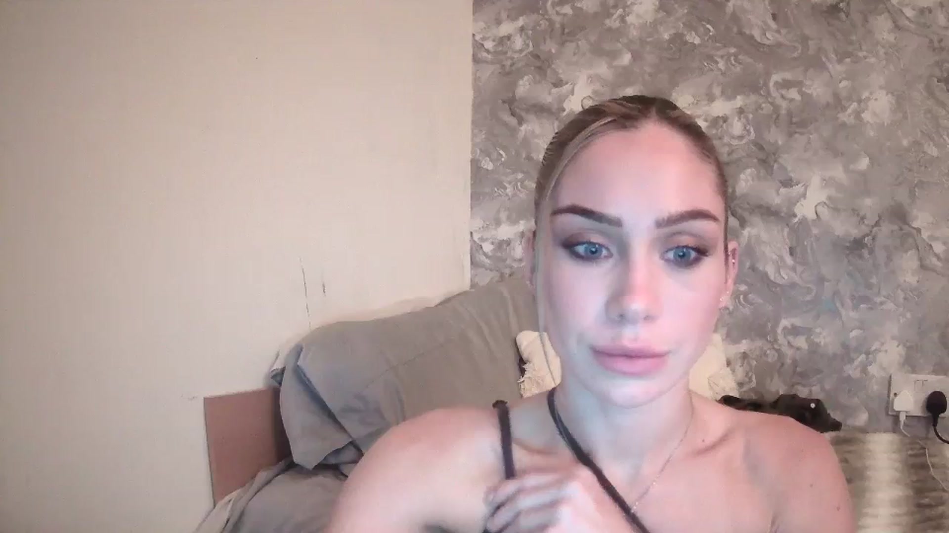 Gallery image thumbnail from English_Babe1's myfreecams stream on, 11/26/2023, 17:00 image 20 of 20