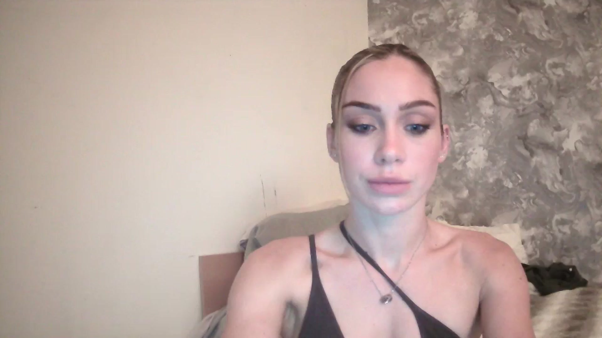 Gallery image thumbnail from English_Babe1's myfreecams stream on, 11/26/2023, 17:43 image 13 of 20