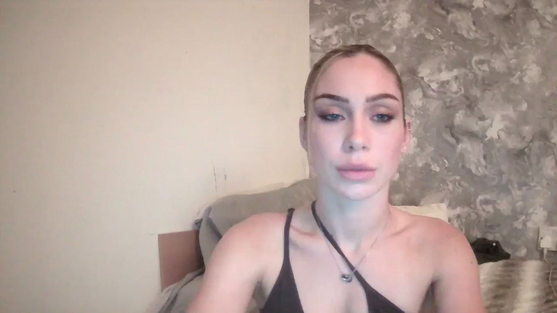 Gallery image thumbnail from English_Babe1's myfreecams stream on, 11/26/2023, 17:43 image 6 of 20