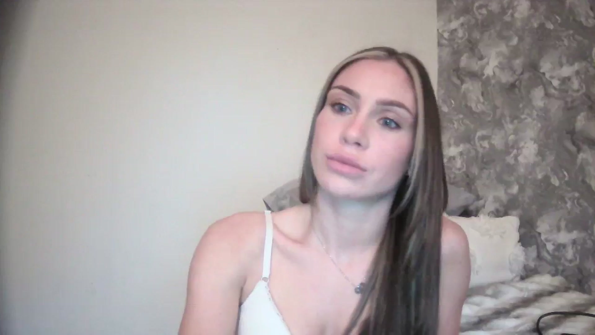 Gallery image thumbnail from English_Babe1's myfreecams stream on, 11/28/2023, 10:11 image 17 of 20
