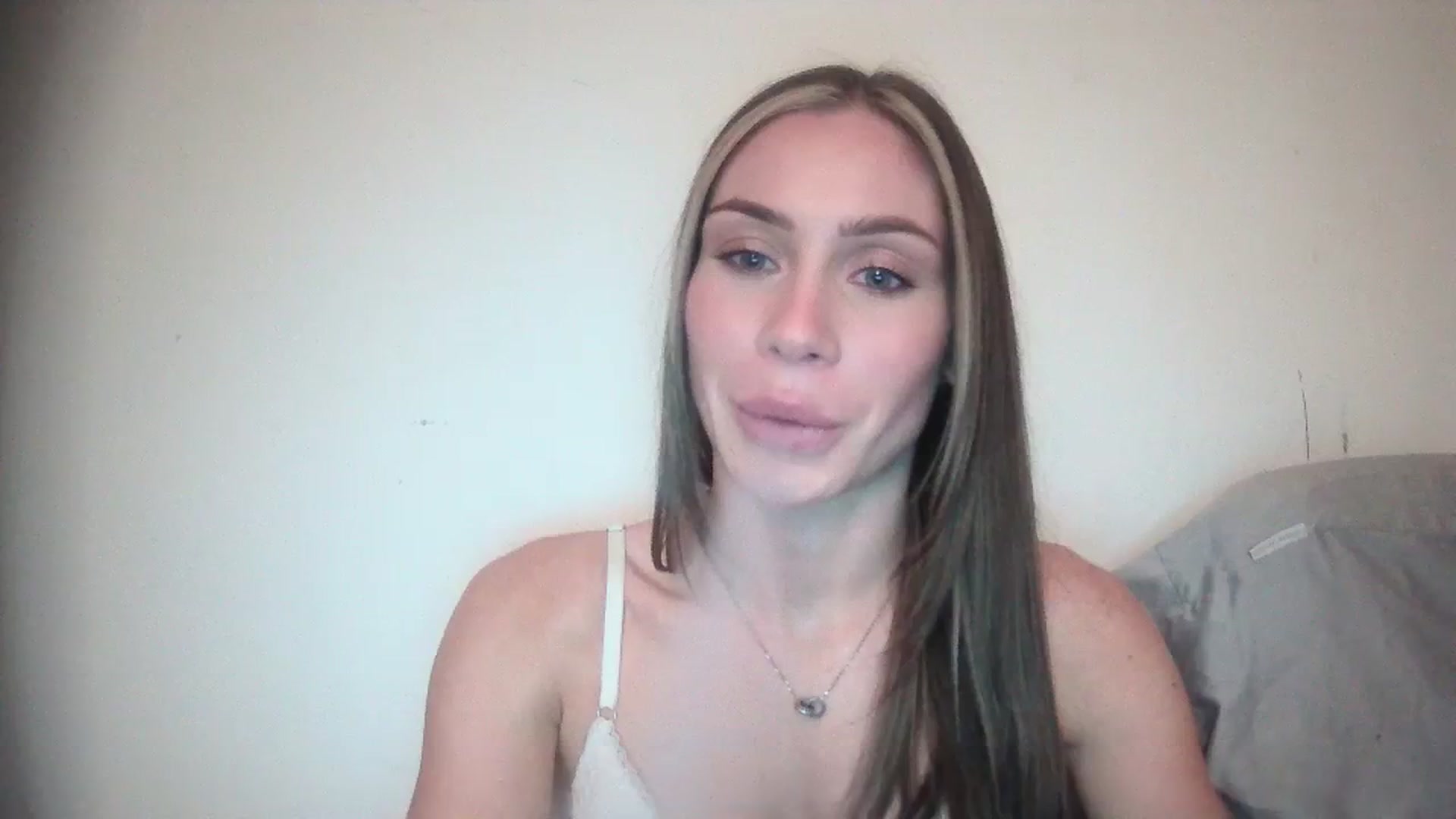 Gallery image thumbnail from English_Babe1's myfreecams stream on, 11/28/2023, 11:58 image 8 of 20