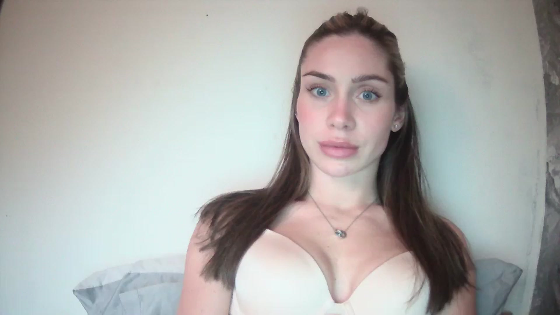 Gallery image thumbnail from English_Babe1's myfreecams stream on, 12/04/2023, 14:27 image 7 of 20
