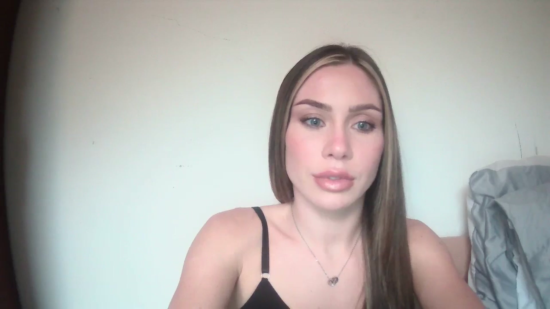Gallery image thumbnail from English_Babe1's myfreecams stream on, 12/05/2023, 12:33 image 4 of 20