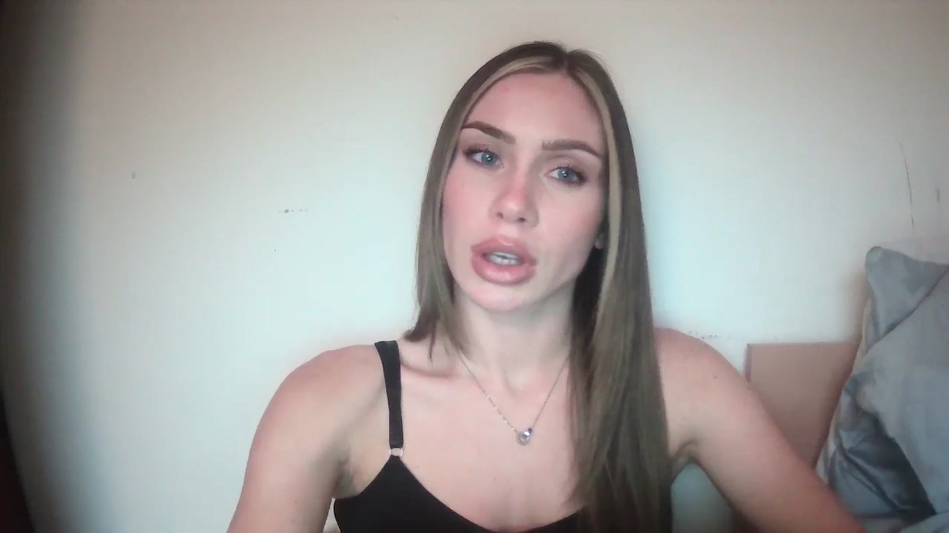 Gallery image thumbnail from English_Babe1's myfreecams stream on, 12/05/2023, 14:33 image 11 of 20