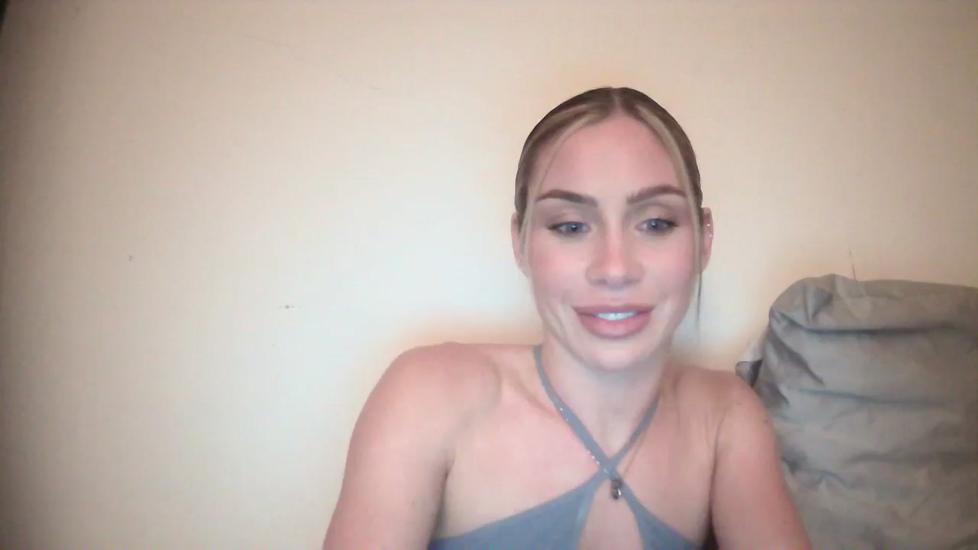 Gallery image thumbnail from English_Babe1's myfreecams stream on, 12/07/2023, 16:15 image 8 of 20