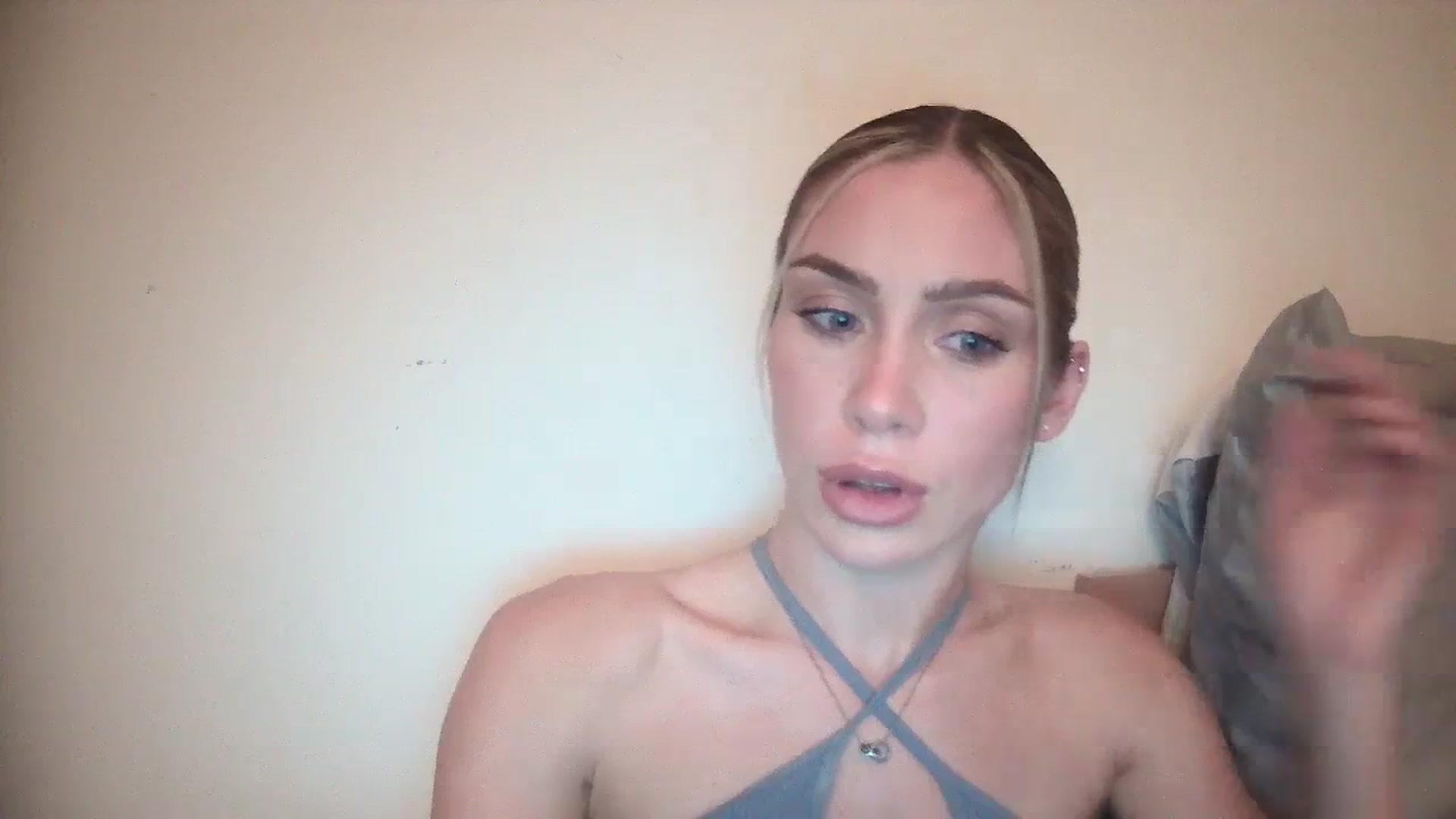 Gallery image thumbnail from English_Babe1's myfreecams stream on, 12/07/2023, 16:15 image 5 of 20