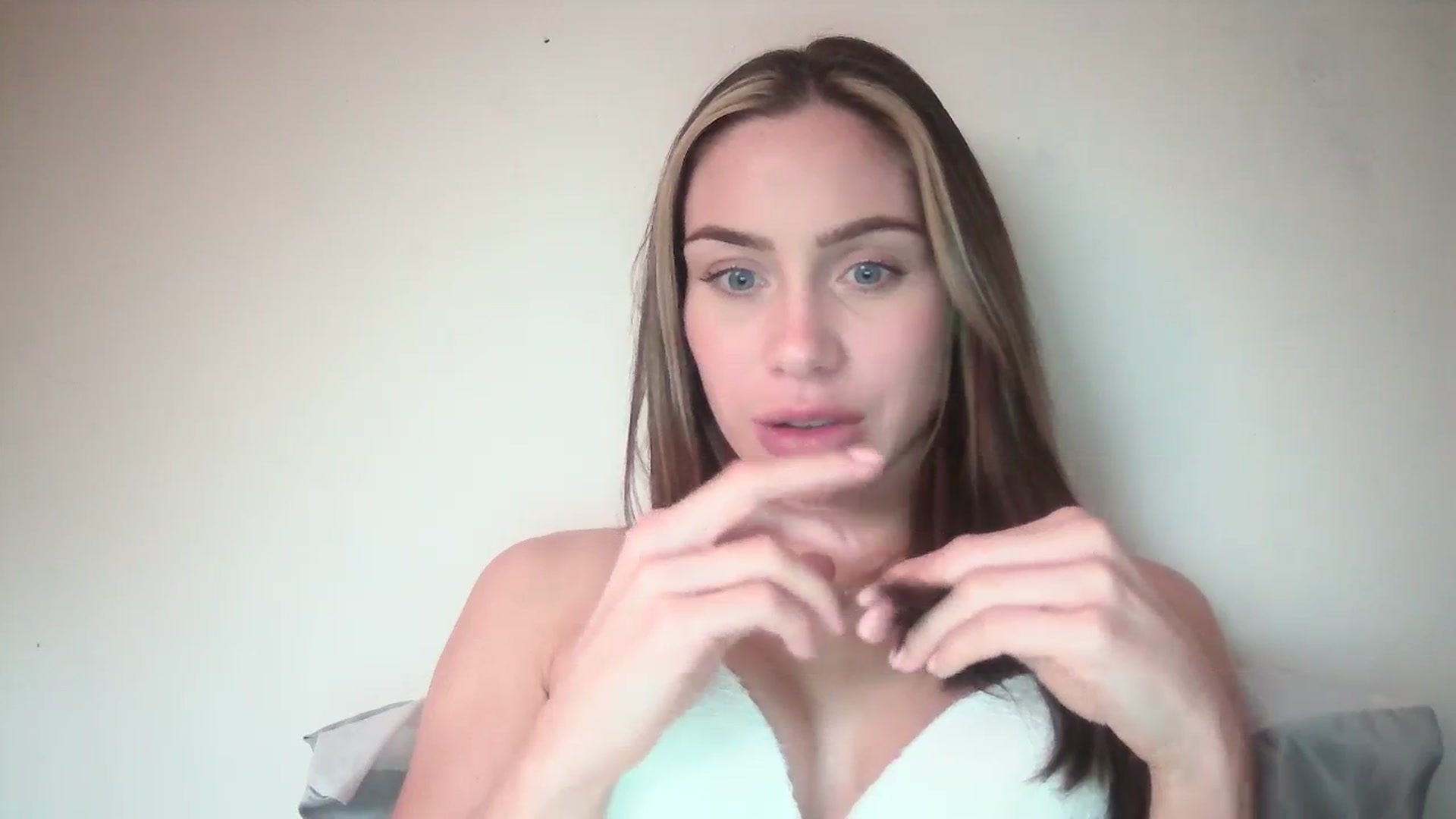 Gallery image thumbnail from English_Babe1's myfreecams stream on, 12/12/2023, 14:30 image 19 of 20