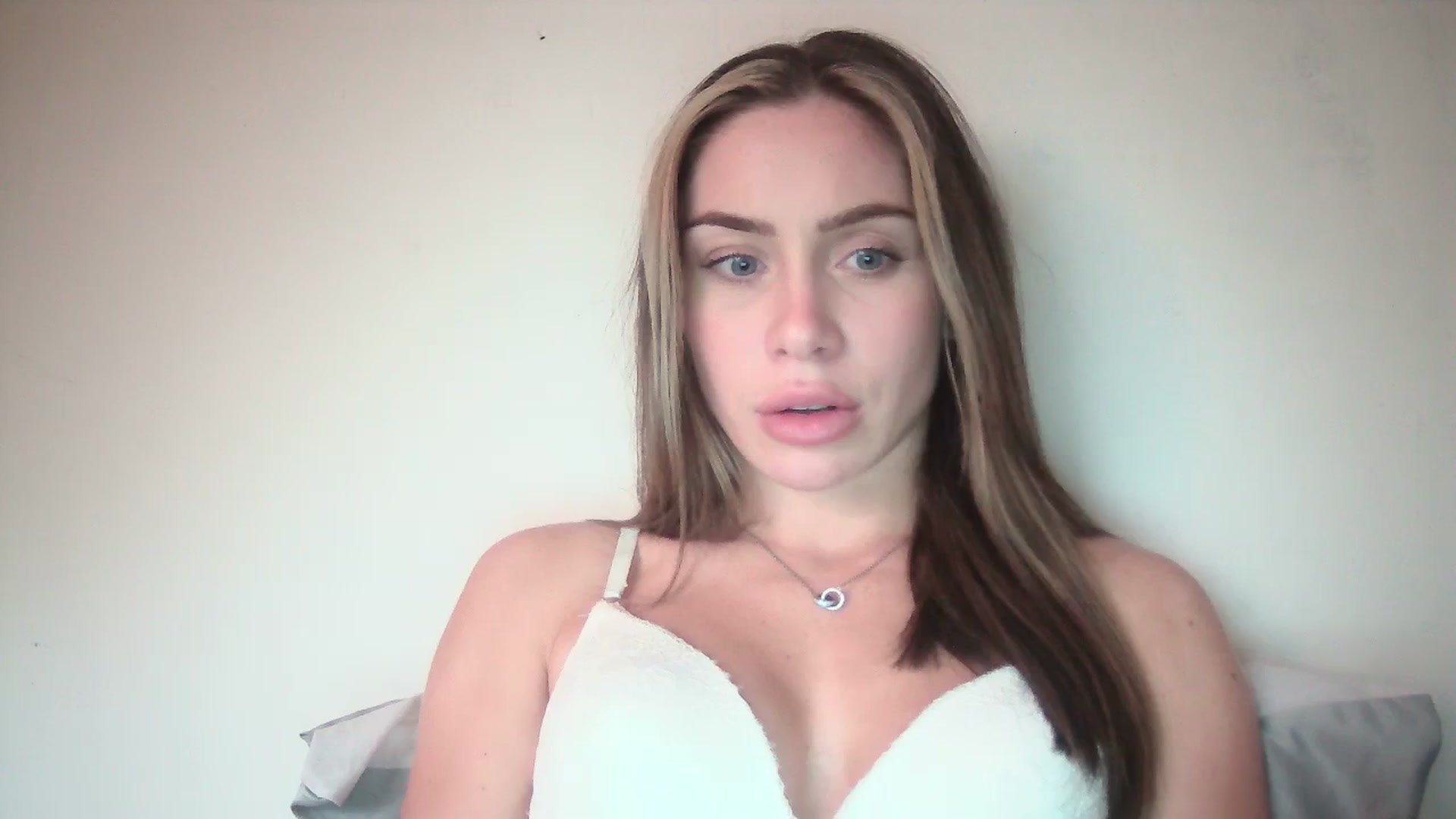 Gallery image thumbnail from English_Babe1's myfreecams stream on, 12/12/2023, 14:30 image 18 of 20