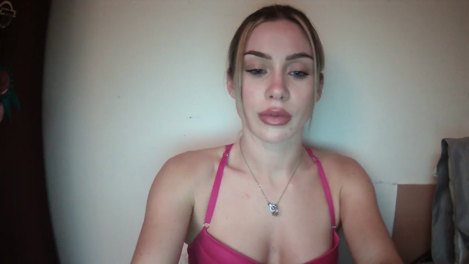 Gallery image thumbnail from English_Babe1's myfreecams stream on, 12/30/2023, 15:19 image 2 of 20