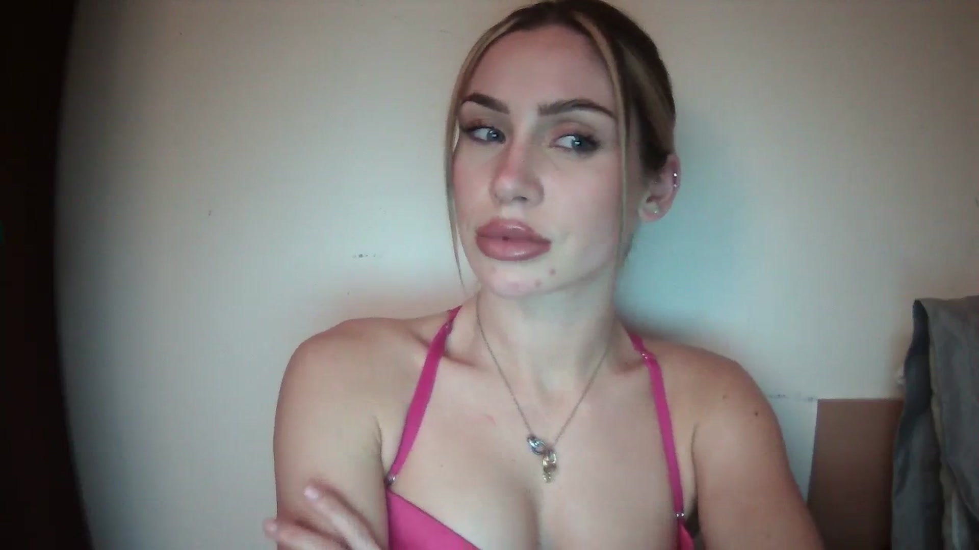 Gallery image thumbnail from English_Babe1's myfreecams stream on, 12/30/2023, 15:19 image 5 of 20