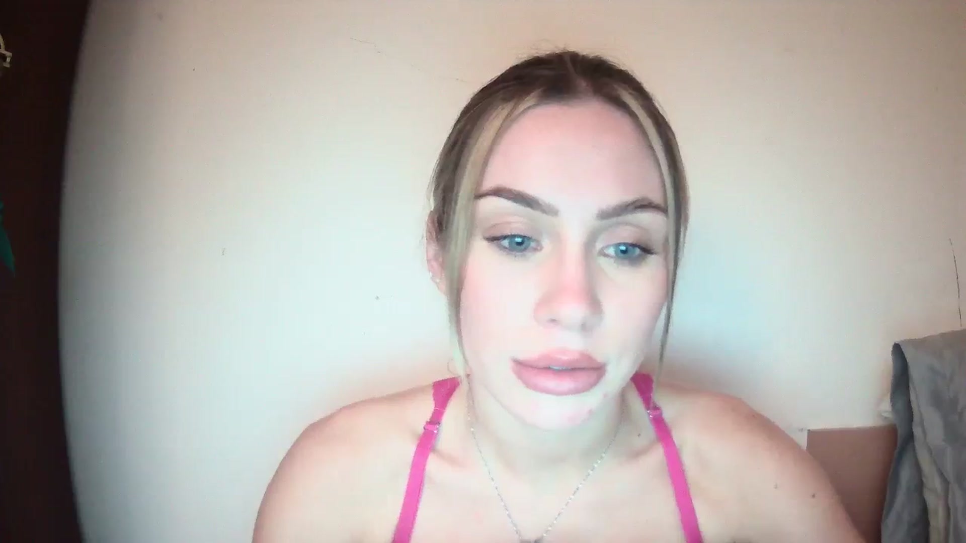 Gallery image thumbnail from English_Babe1's myfreecams stream on, 12/30/2023, 15:19 image 15 of 20