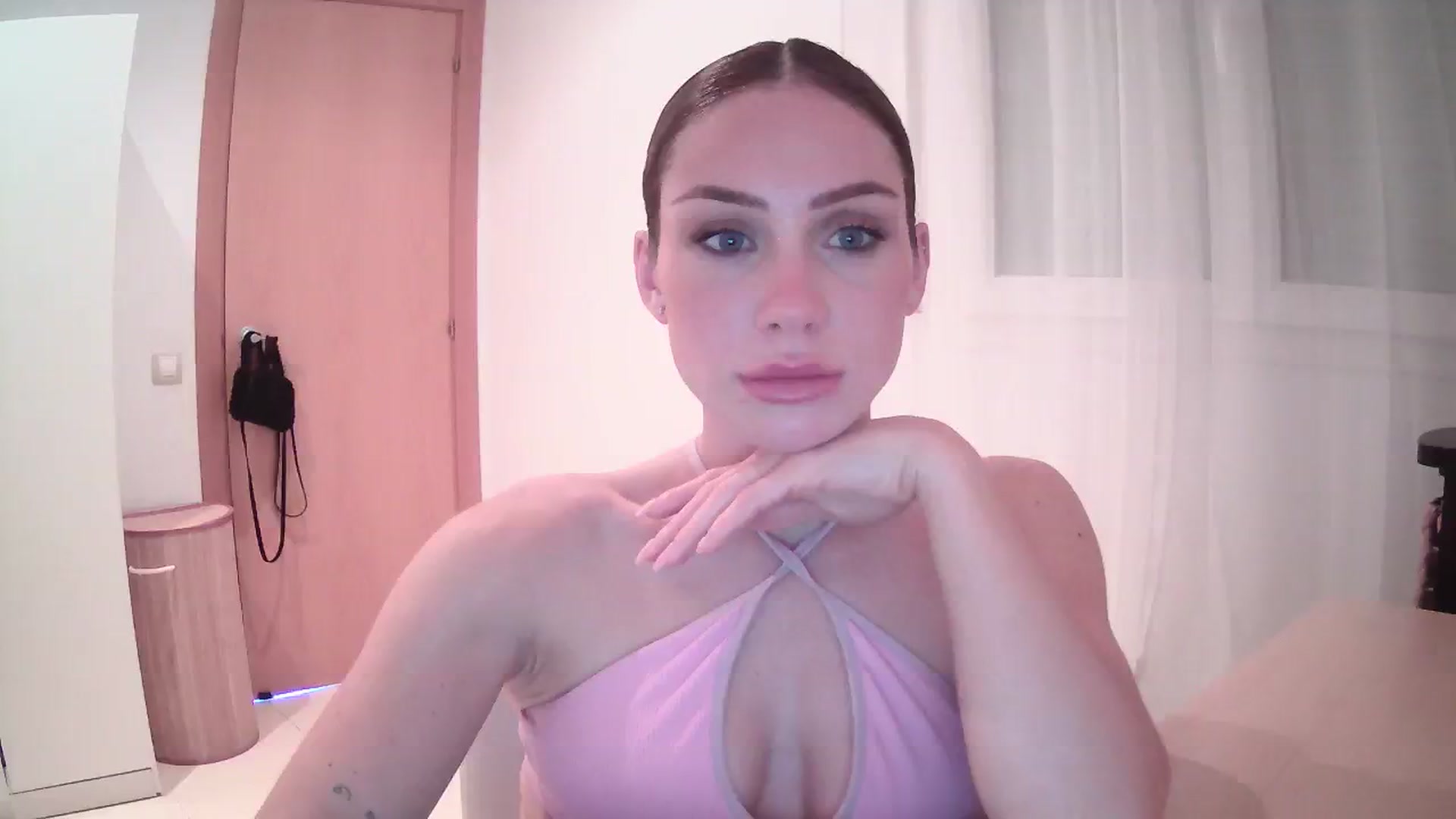 Gallery image thumbnail from English_Lola's myfreecams stream on, 03/15/2024, 13:01 image 16 of 20