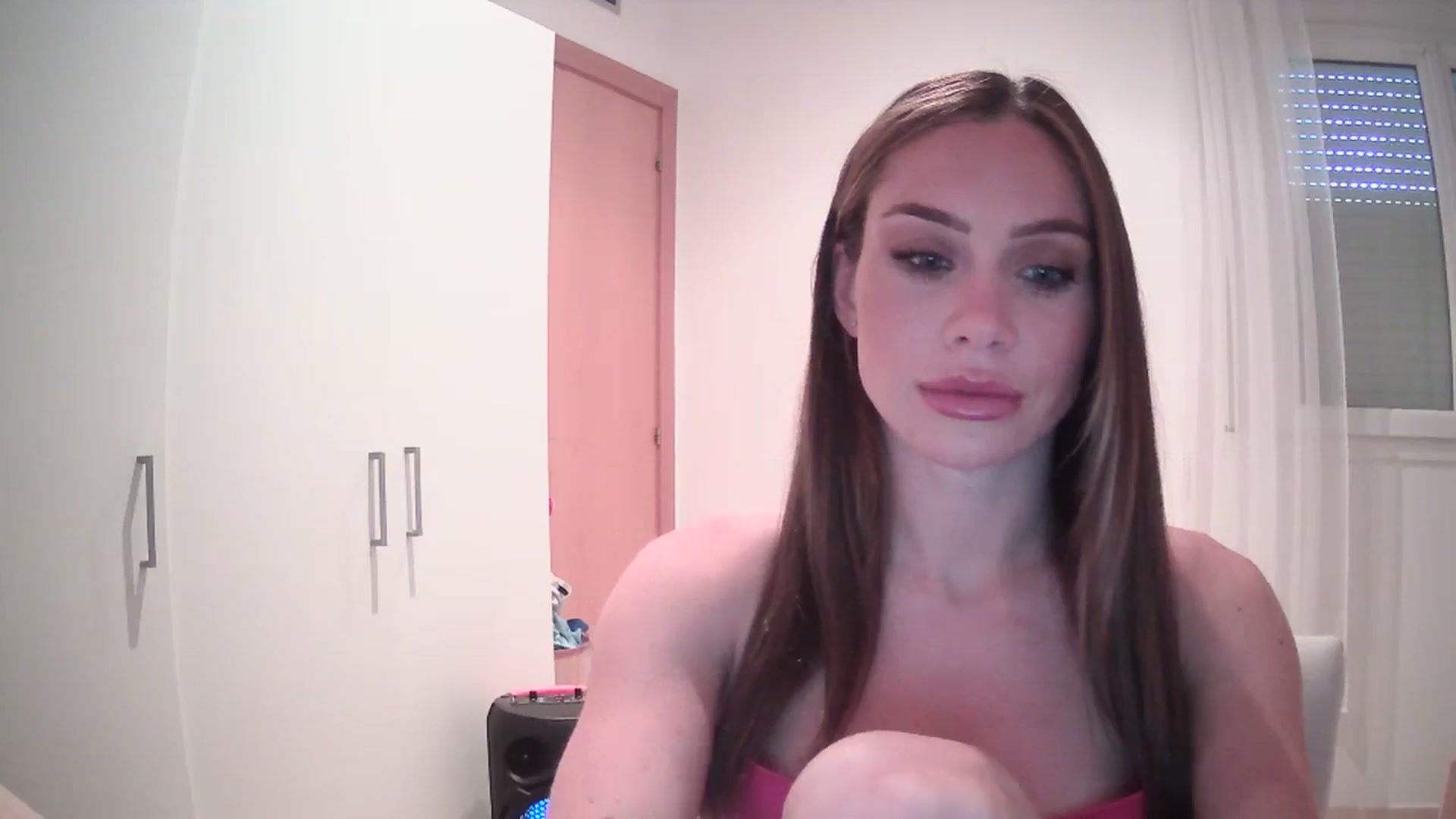 Gallery image thumbnail from English_Lola's myfreecams stream on, 04/09/2024, 10:12 image 19 of 20