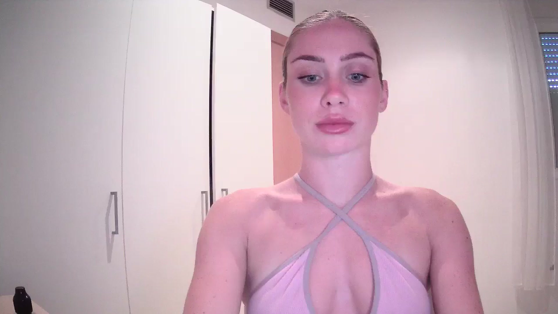 Gallery image thumbnail from English_Lola's myfreecams stream on, 05/15/2024, 14:46 image 19 of 20