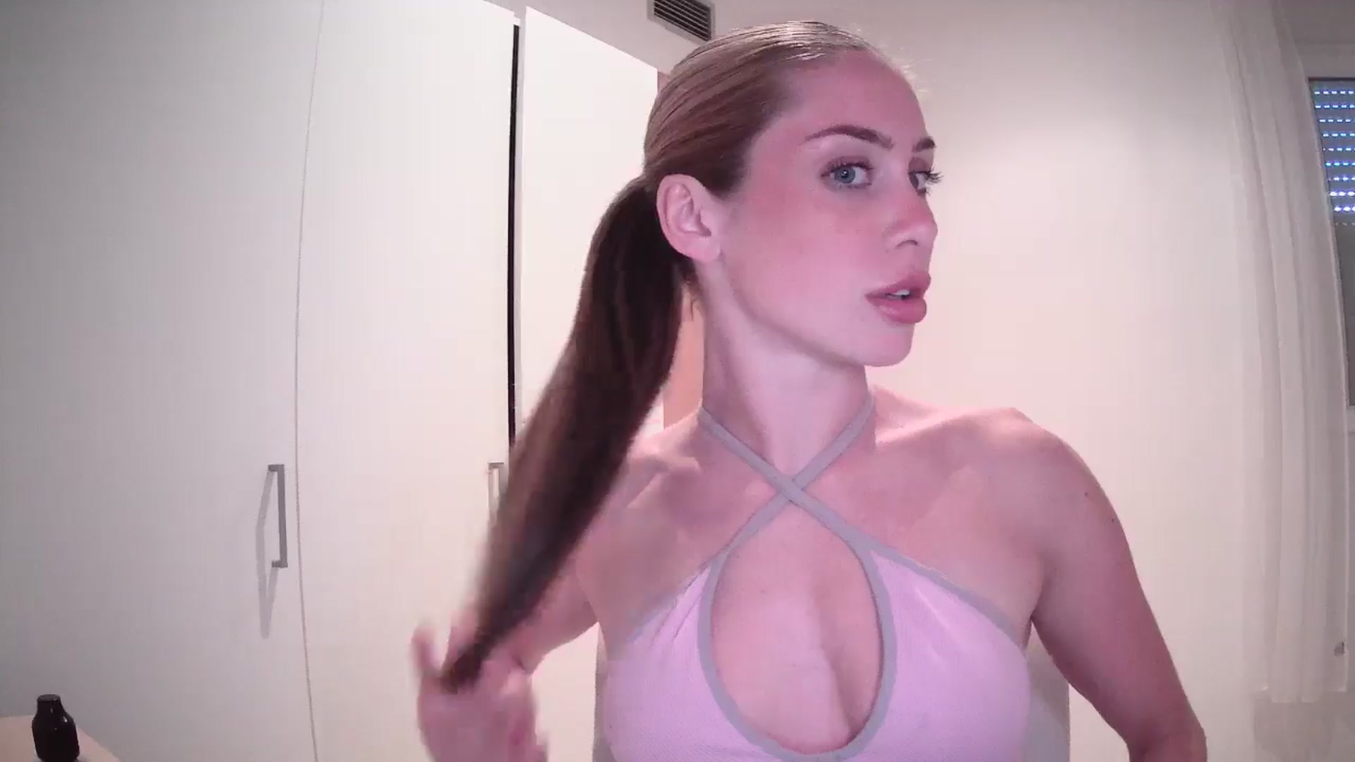 Gallery image thumbnail from English_Lola's myfreecams stream on, 05/15/2024, 14:46 image 3 of 20