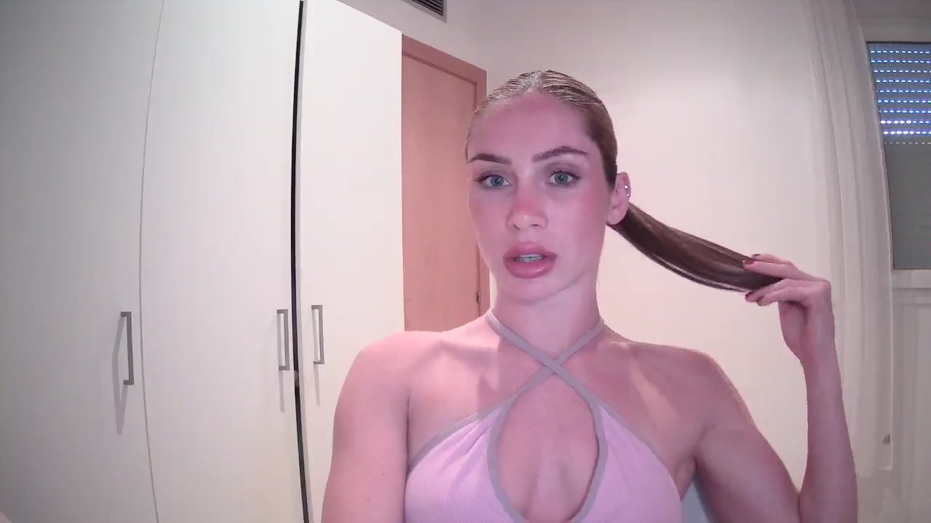 Gallery image thumbnail from English_Lola's myfreecams stream on, 05/15/2024, 15:29 image 14 of 20