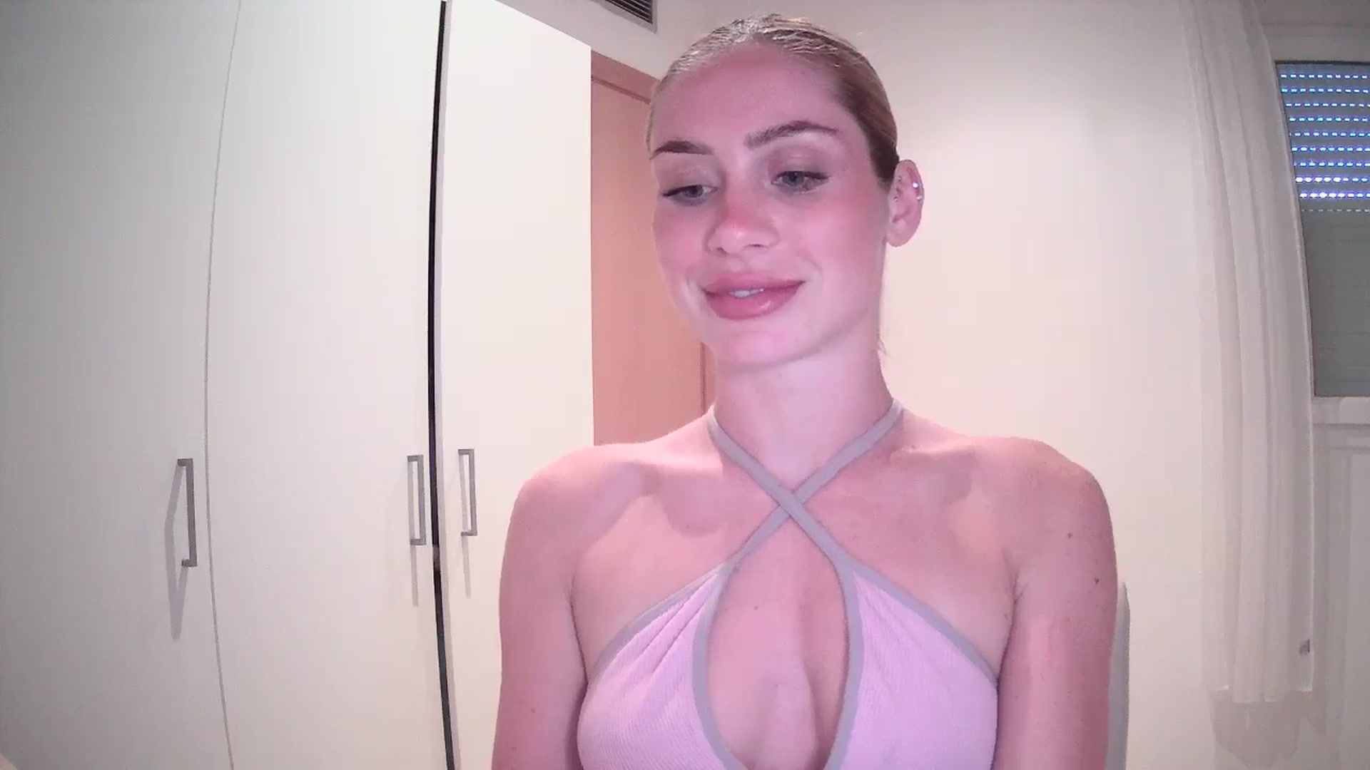 Gallery image thumbnail from English_Lola's myfreecams stream on, 05/15/2024, 15:29 image 18 of 20
