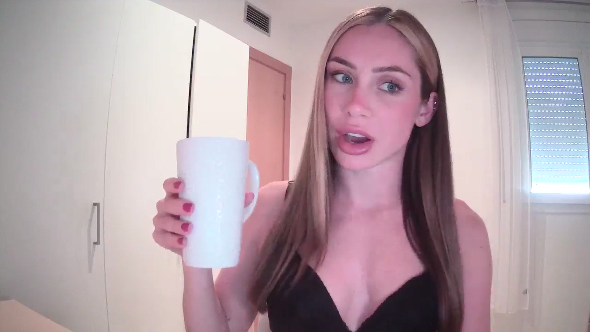 Gallery image thumbnail from English_Lola's myfreecams stream on, 05/18/2024, 12:02 image 13 of 20
