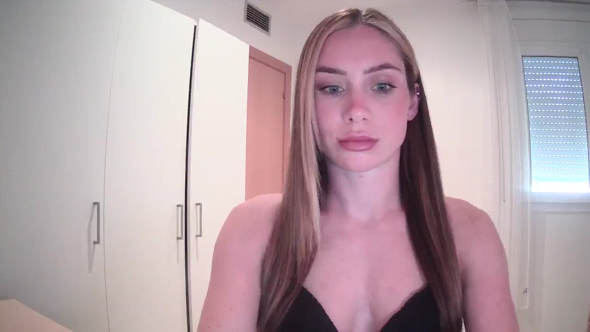 Gallery image thumbnail from English_Lola's myfreecams stream on, 05/18/2024, 12:02 image 6 of 20