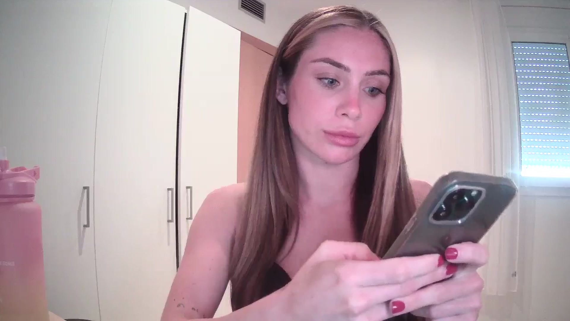 Gallery image thumbnail from English_Lola's myfreecams stream on, 05/18/2024, 14:05 image 3 of 20