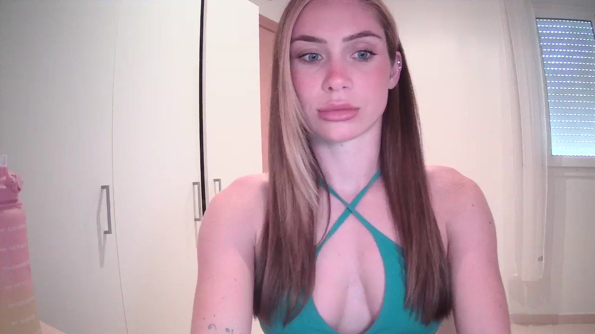 Gallery image thumbnail from English_Lola's myfreecams stream on, 05/19/2024, 11:24 image 10 of 20